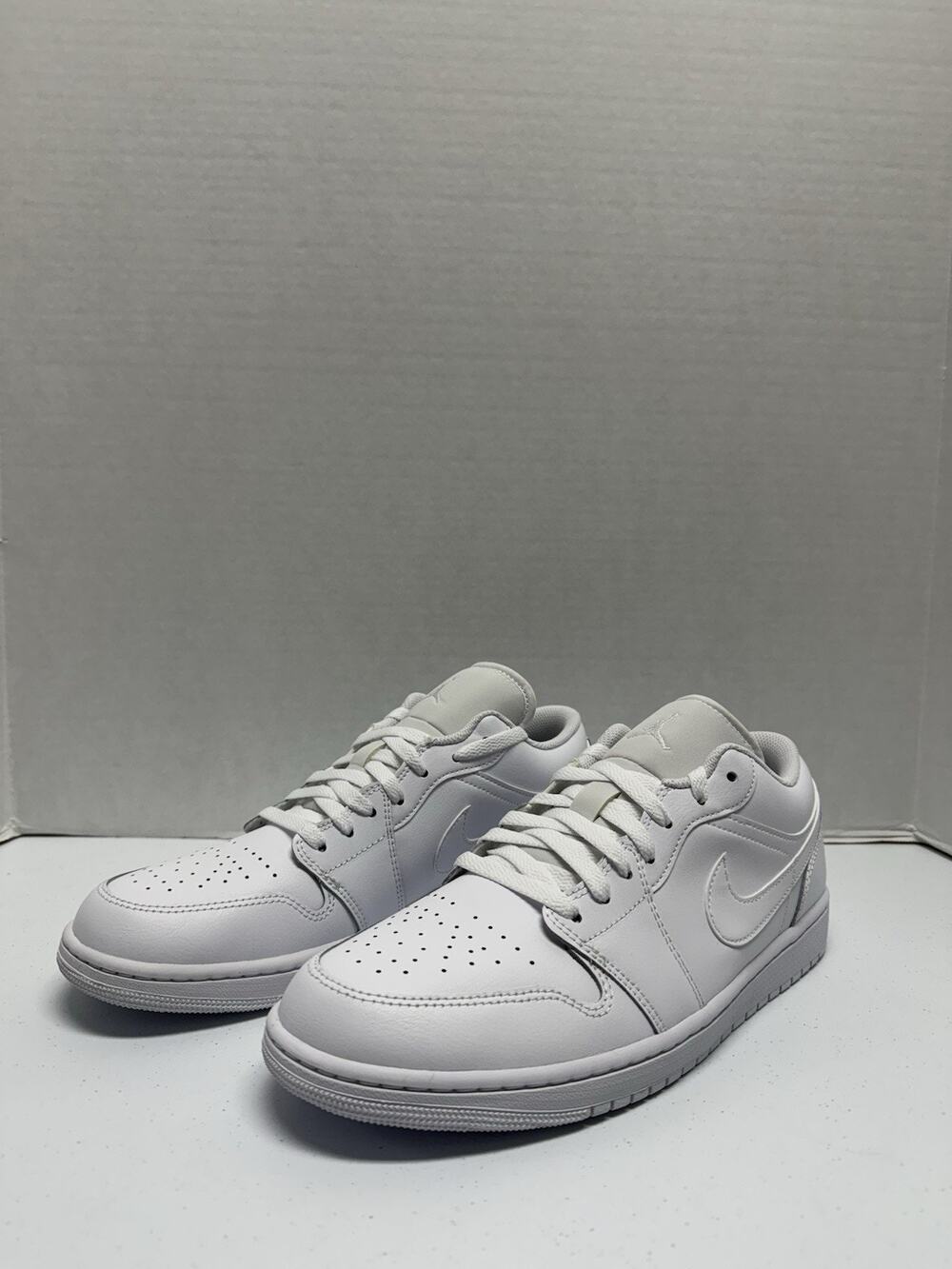 Air Jordan 1 Low Triple White 553558 136 Size 14 Men Leather Shoe White Party